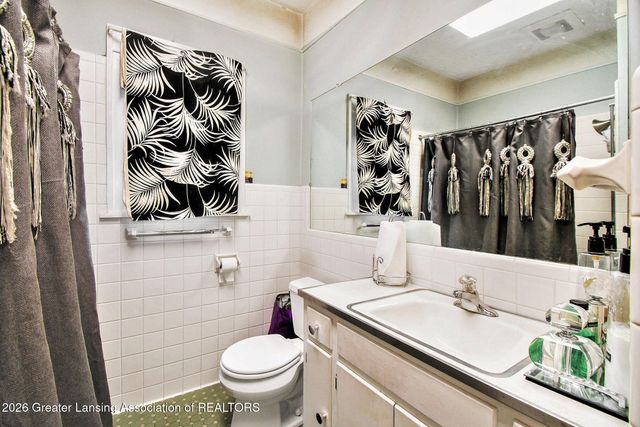 922 E Michigan Avenue, East Lansing, MI 48823