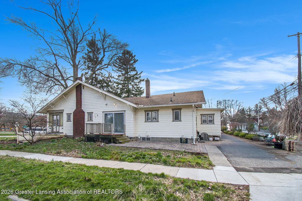 922 E Michigan Avenue, East Lansing, MI 48823