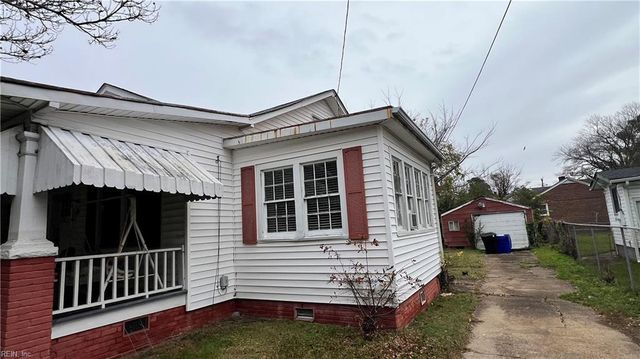 1907 Azalea AVE, Portsmouth, VA 23704