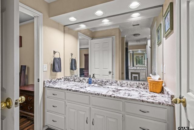 1801 N Fairway, Mount Pleasant, TX 75455