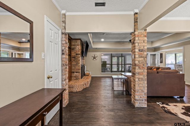 1801 N Fairway, Mount Pleasant, TX 75455
