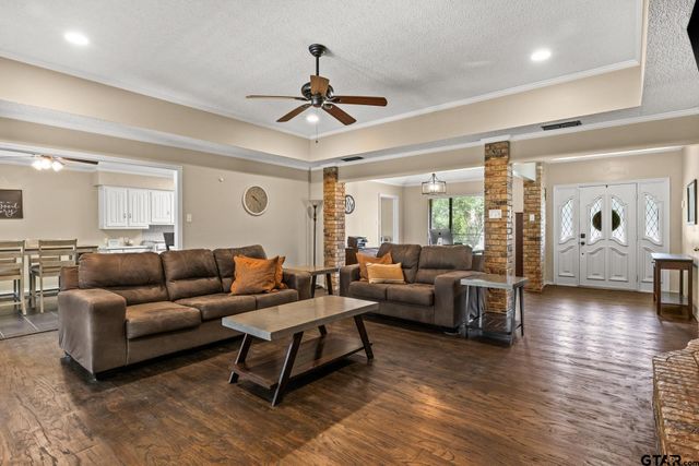 1801 N Fairway, Mount Pleasant, TX 75455