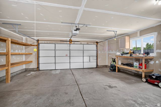 5084 S 3500 W, Roy, UT 84067