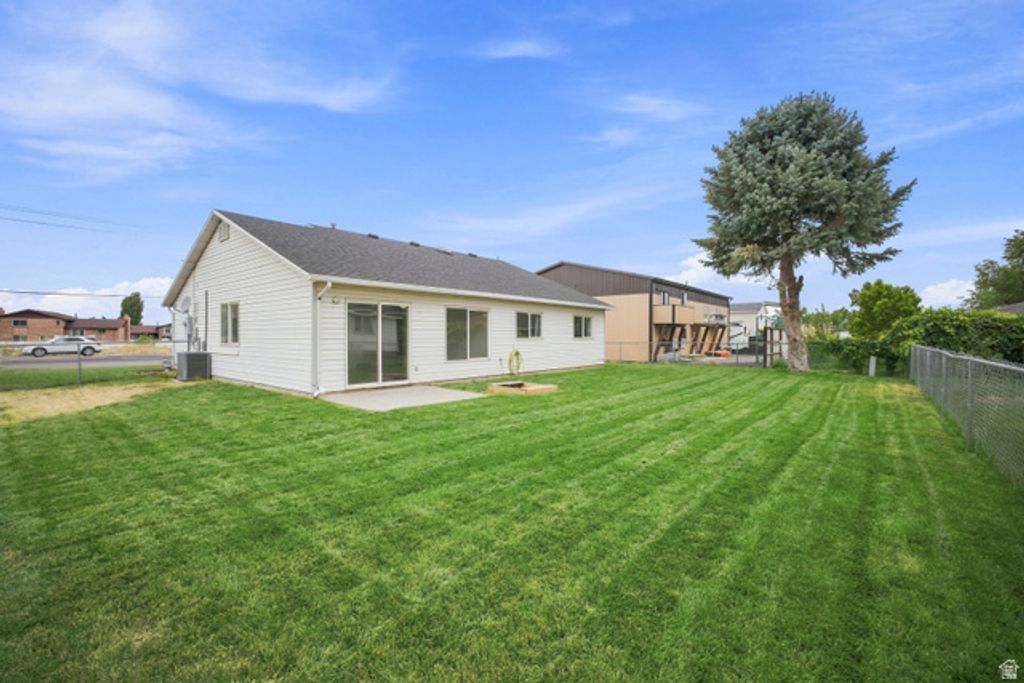 5084 S 3500 W, Roy, UT 84067 — photo 3