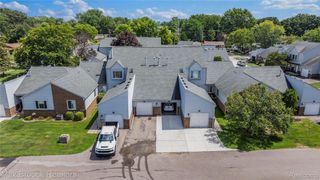 718 Claire Pointe Drive 17, St. Clair Shores, MI 48081