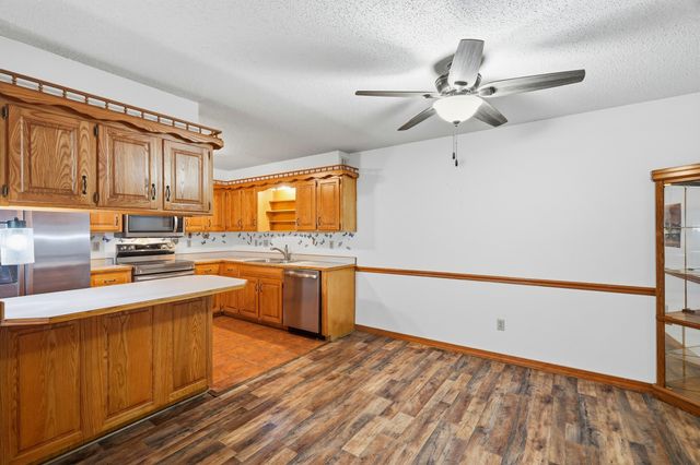 180 Wilshire Drive 88, Hollister, MO 65672