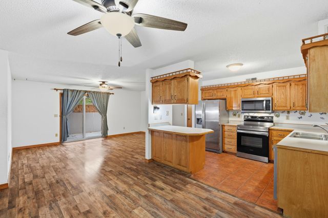 180 Wilshire Drive 88, Hollister, MO 65672