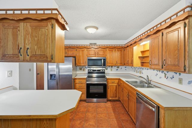 180 Wilshire Drive 88, Hollister, MO 65672