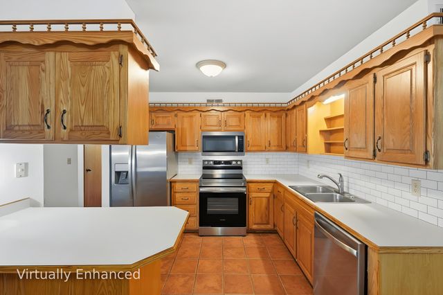 180 Wilshire Drive 88, Hollister, MO 65672