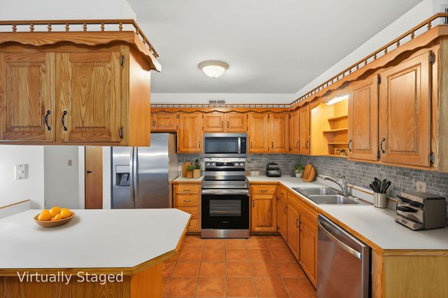 180 Wilshire Drive 88, Hollister, MO 65672