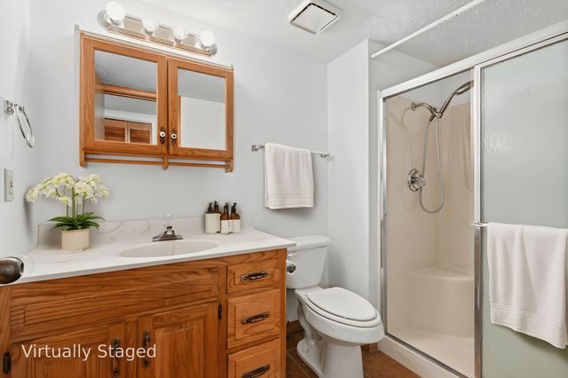 180 Wilshire Drive 88, Hollister, MO 65672