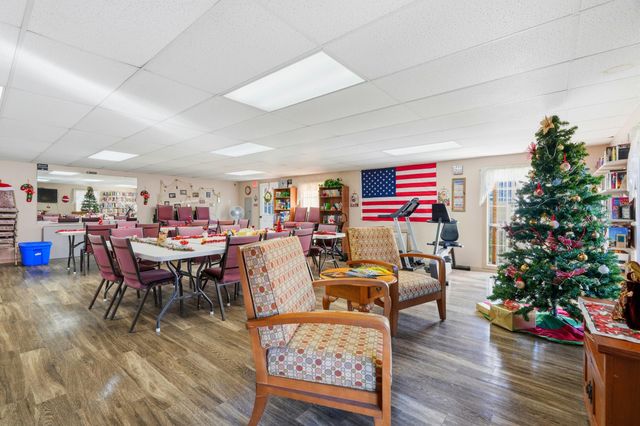 180 Wilshire Drive 88, Hollister, MO 65672