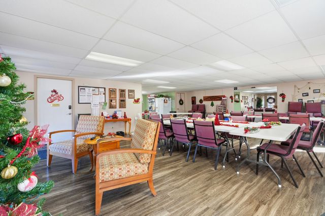 180 Wilshire Drive 88, Hollister, MO 65672