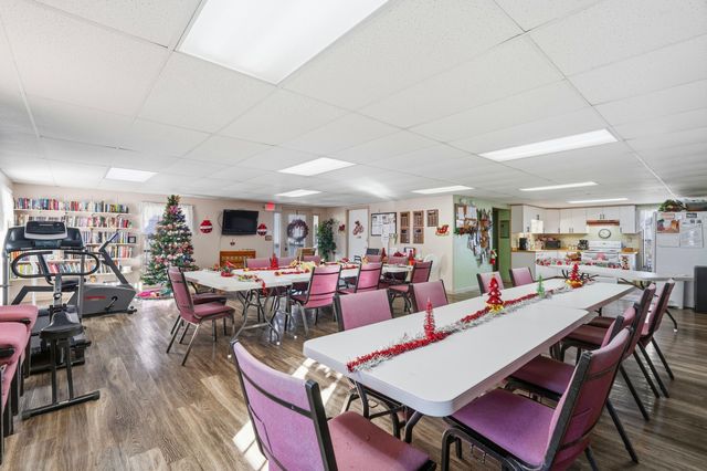 180 Wilshire Drive 88, Hollister, MO 65672