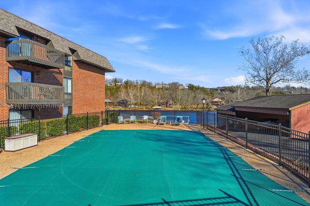 180 Wilshire Drive 88, Hollister, MO 65672