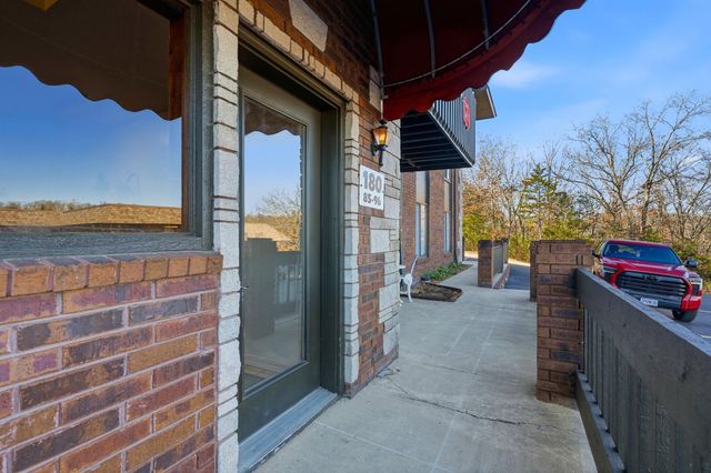 180 Wilshire Drive 88, Hollister, MO 65672