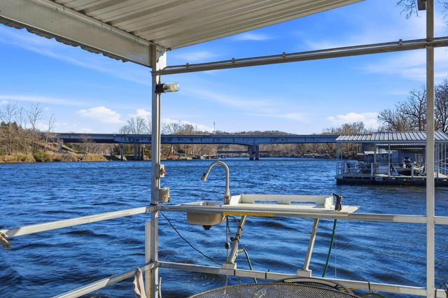 180 Wilshire Drive 88, Hollister, MO 65672