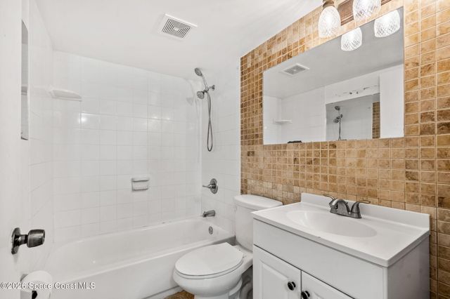 500 Catalina Road 402, Cocoa Beach, FL 32931