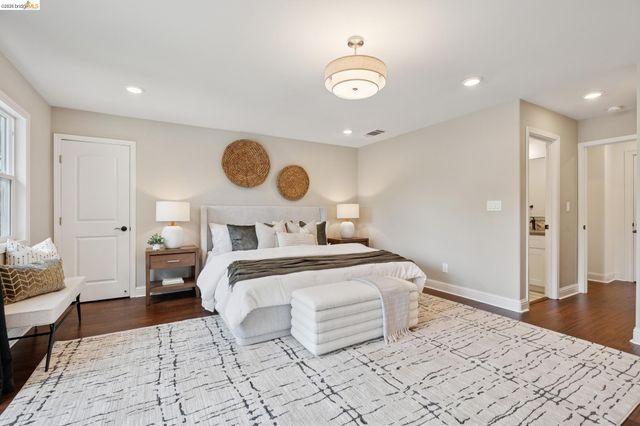 230 Valley Dr, Pleasant Hill, CA 94523