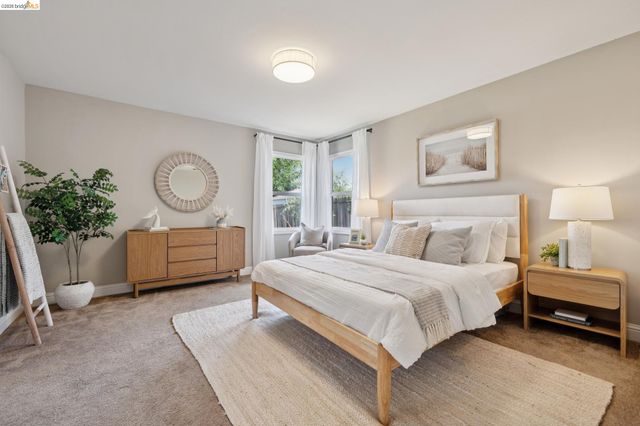 230 Valley Dr, Pleasant Hill, CA 94523