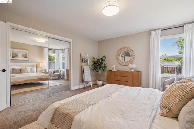 230 Valley Dr, Pleasant Hill, CA 94523