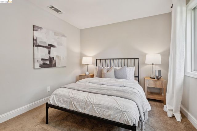 230 Valley Dr, Pleasant Hill, CA 94523