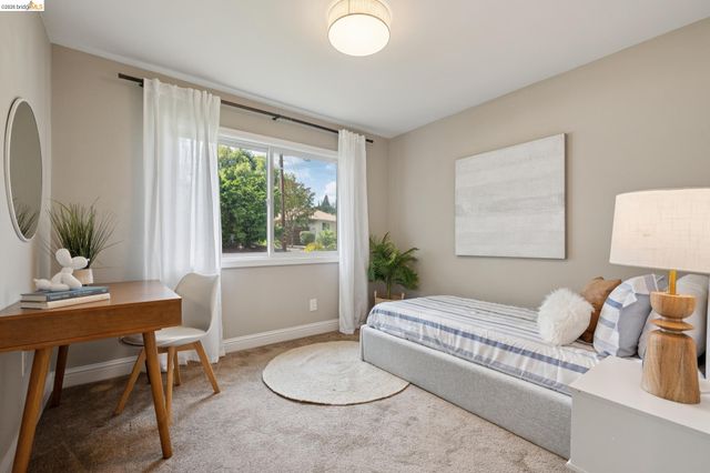 230 Valley Dr, Pleasant Hill, CA 94523