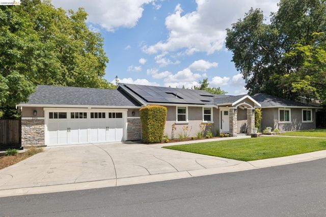 230 Valley Dr, Pleasant Hill, CA 94523