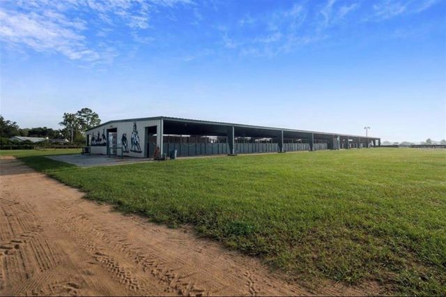 40812 GRAYS AIRPORT ROAD, Lady Lake, FL 32159