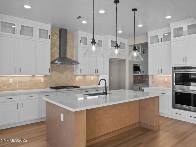 200 Pebble Creek Drive, Sparks, NV 89441