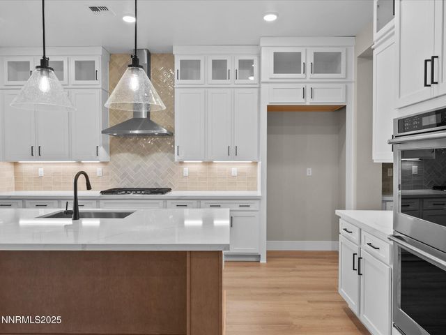 200 Pebble Creek Drive, Sparks, NV 89441