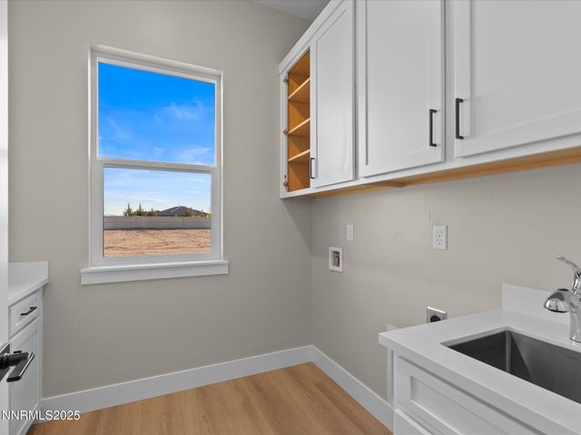 200 Pebble Creek Drive, Sparks, NV 89441