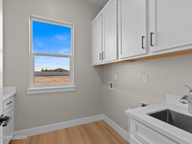 200 Pebble Creek Drive, Sparks, NV 89441