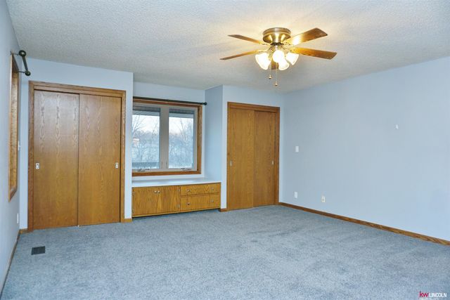 2218 Southwood Place, Lincoln, NE 68512