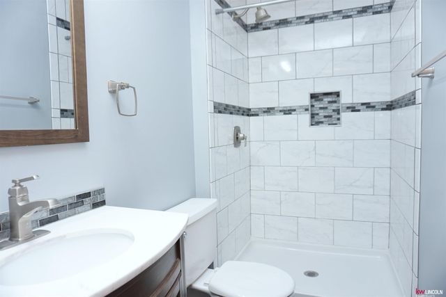 2218 Southwood Place, Lincoln, NE 68512