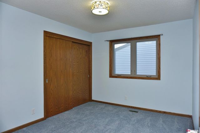 2218 Southwood Place, Lincoln, NE 68512