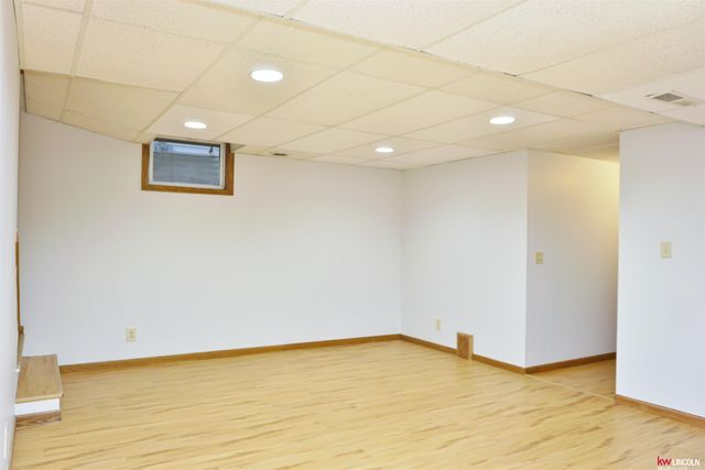 2218 Southwood Place, Lincoln, NE 68512