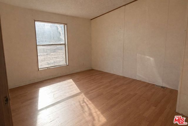 6288 Maricopa Road, Phelan, CA 92371