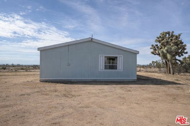 6288 Maricopa Road, Phelan, CA 92371