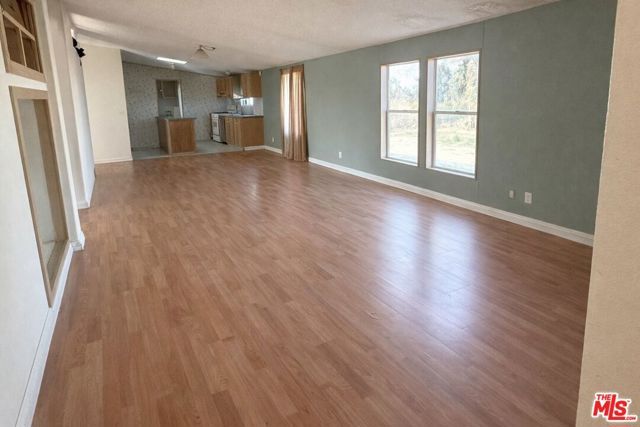 6288 Maricopa Road, Phelan, CA 92371