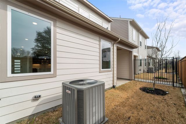 6904 Gorman Falls Trail, Dallas, TX 75228