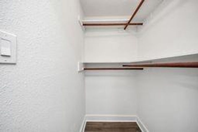 11410 Rockford Drive, Houston, TX 77048