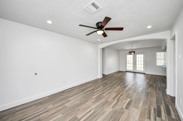 11410 Rockford Drive, Houston, TX 77048