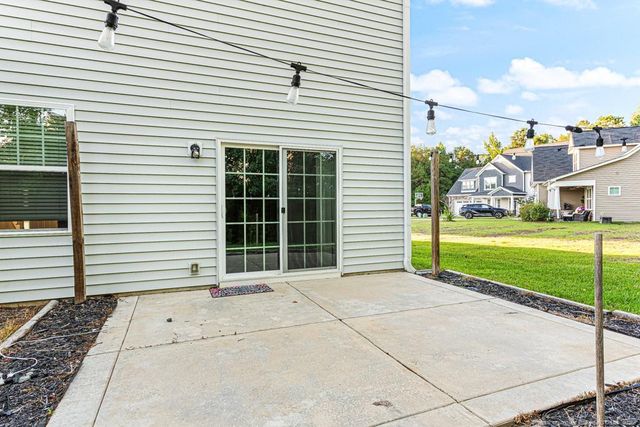 2240 Mannington Drive, Fayetteville, NC 28306