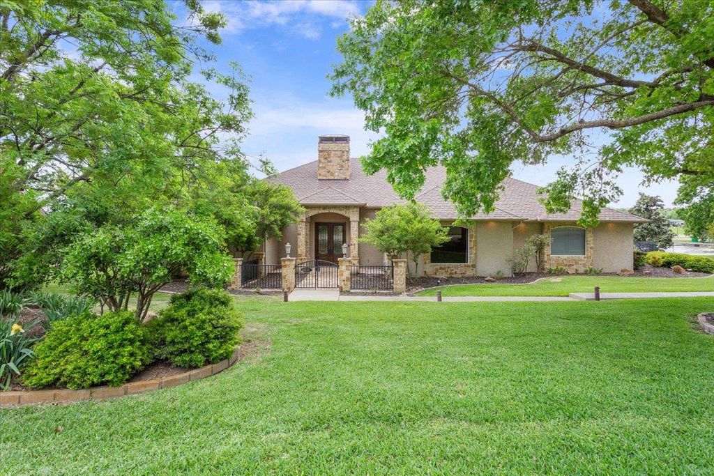 1111 Mill Creek DR, Salado, TX 76571