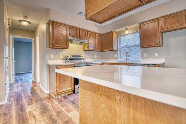 327 Southerland Avenue, Mesquite, TX 75150