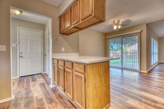 327 Southerland Avenue, Mesquite, TX 75150