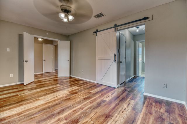327 Southerland Avenue, Mesquite, TX 75150