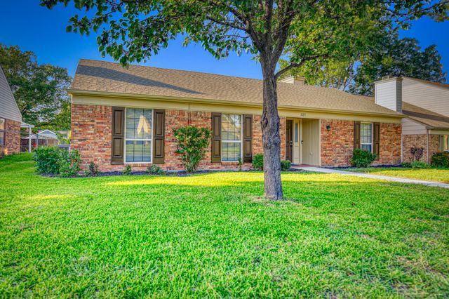 327 Southerland Avenue, Mesquite, TX 75150