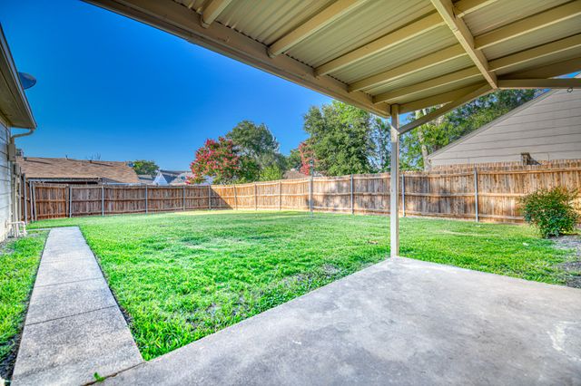 327 Southerland Avenue, Mesquite, TX 75150